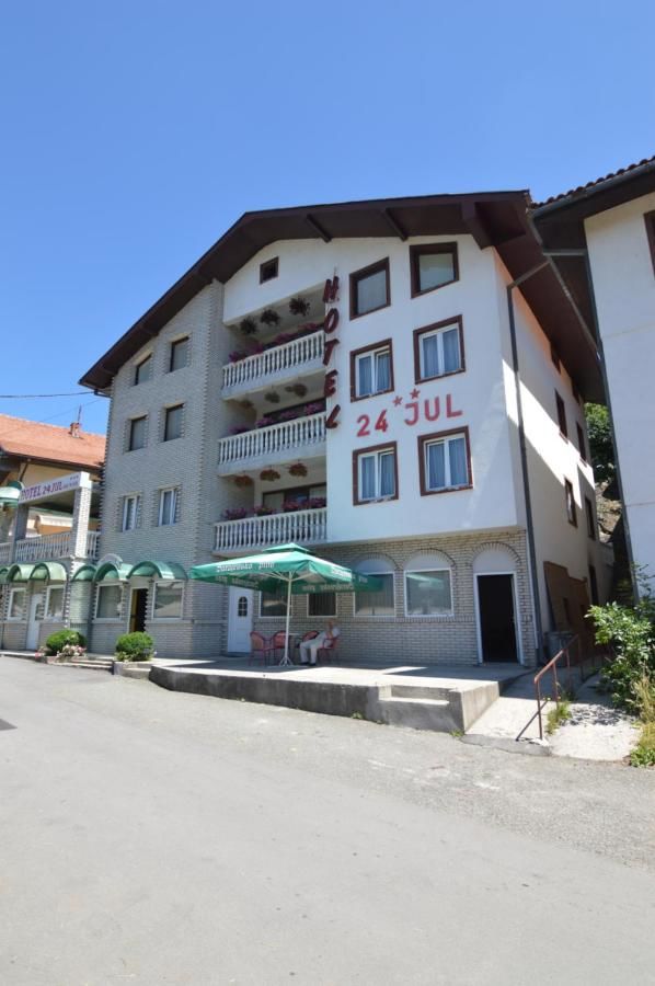 Отель Hotel 24 jul Плевля-4