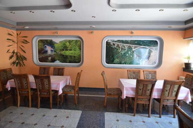 Отель Hotel 24 jul Плевля-15