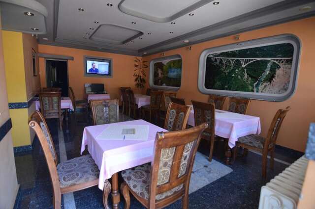 Отель Hotel 24 jul Плевля-16