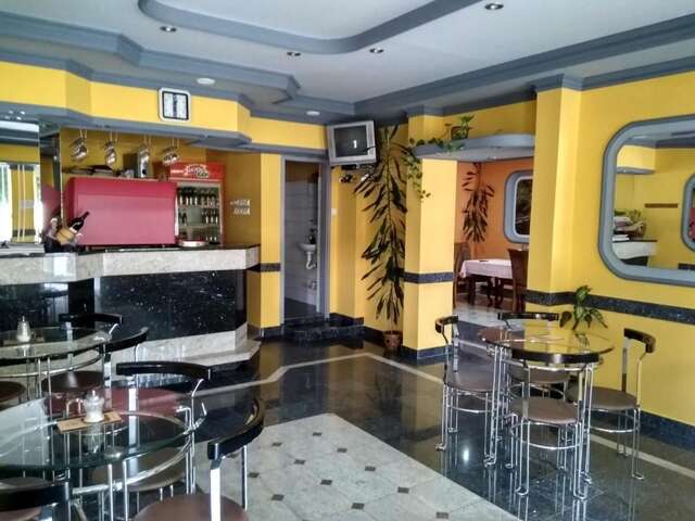 Отель Hotel 24 jul Плевля-33